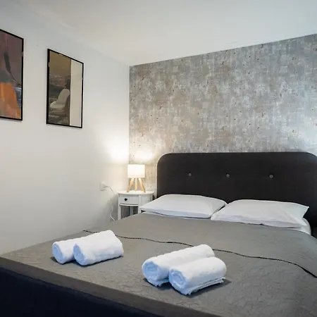 Roko Apartment *