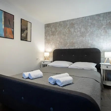 Roko Apartment *